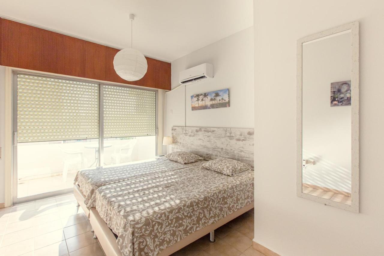 Furnished Seafront Studio Lárnaca Exterior foto